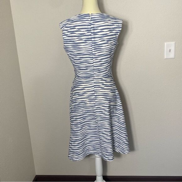 Chetta B Blue & white Striped Textured Sleveless Fit & Flare Dress Womens Size 6 - Picture 9 of 16